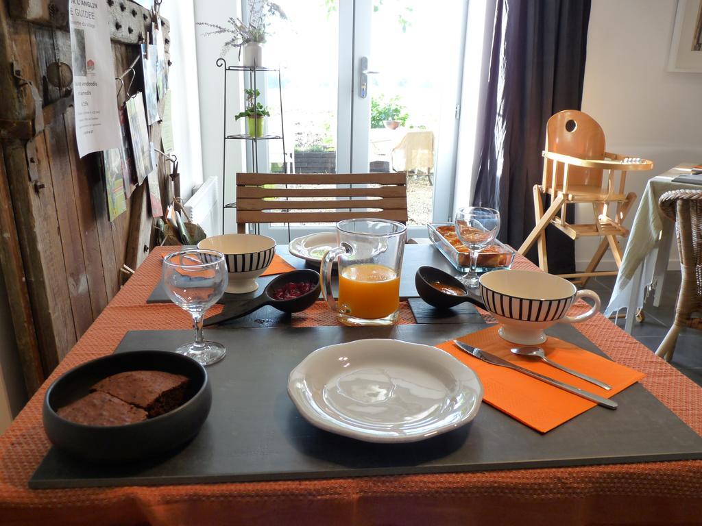 La Ligne Bed & Breakfast Angles-sur-l'Anglin Exterior photo